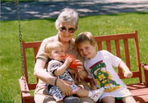 Harma Lemon with her children